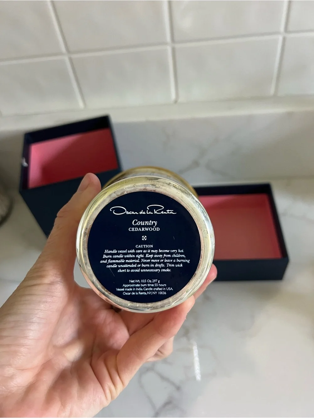 NIB Oscar de la Renta Country Cedarwood Candle